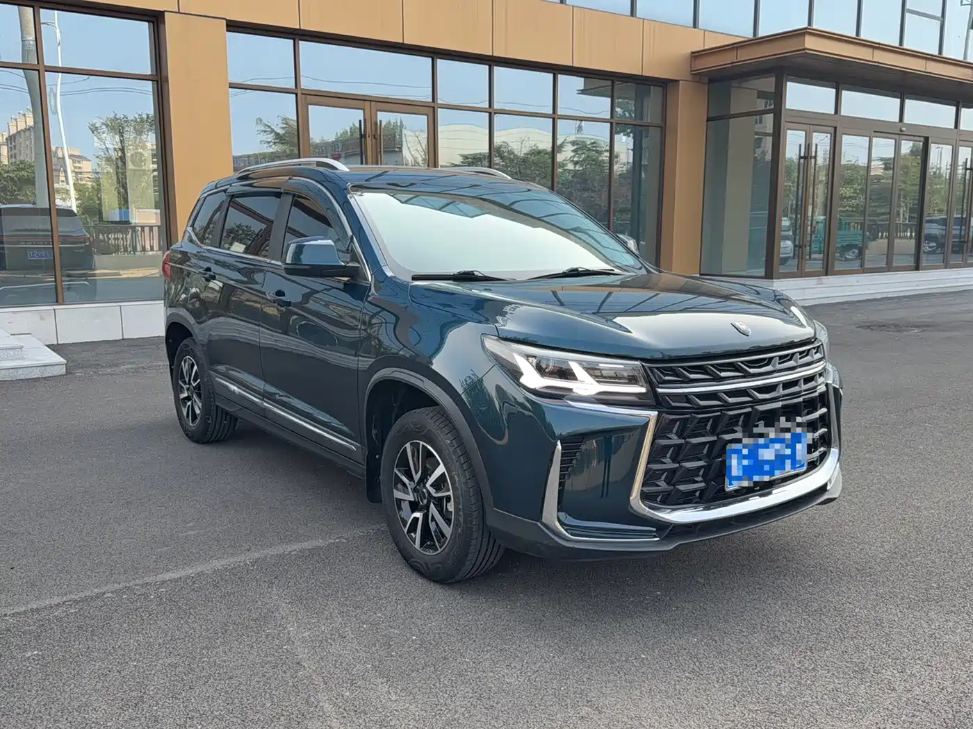 Dongfeng Fengxing Fengxing T5 2023 2023 Golden Age 1.6L Manual Dream Chaser 5-Seater