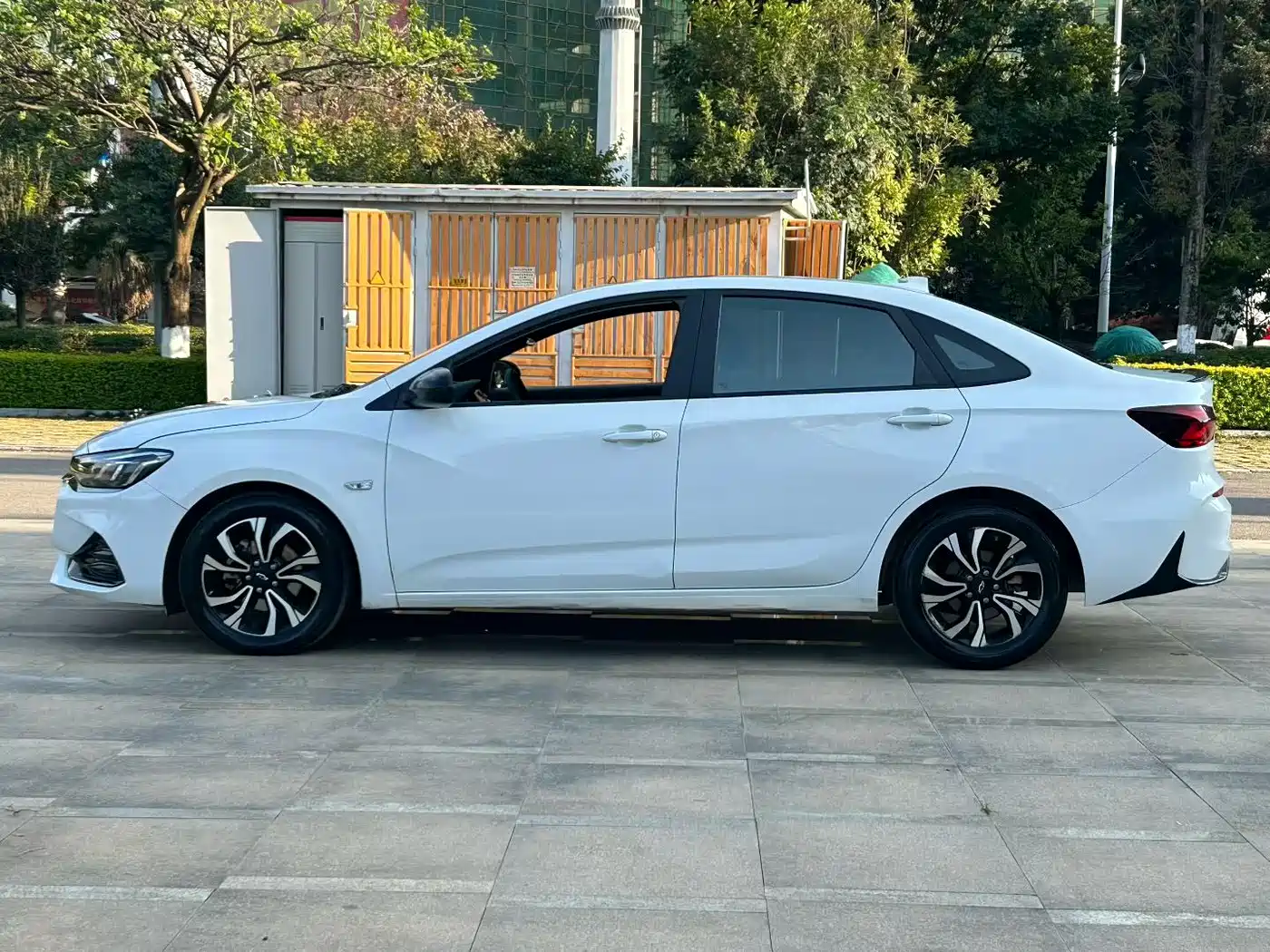 Chevrolet Monza 2020 Mild Hybrid RS 330T Automatic Smooth Edition фото 9