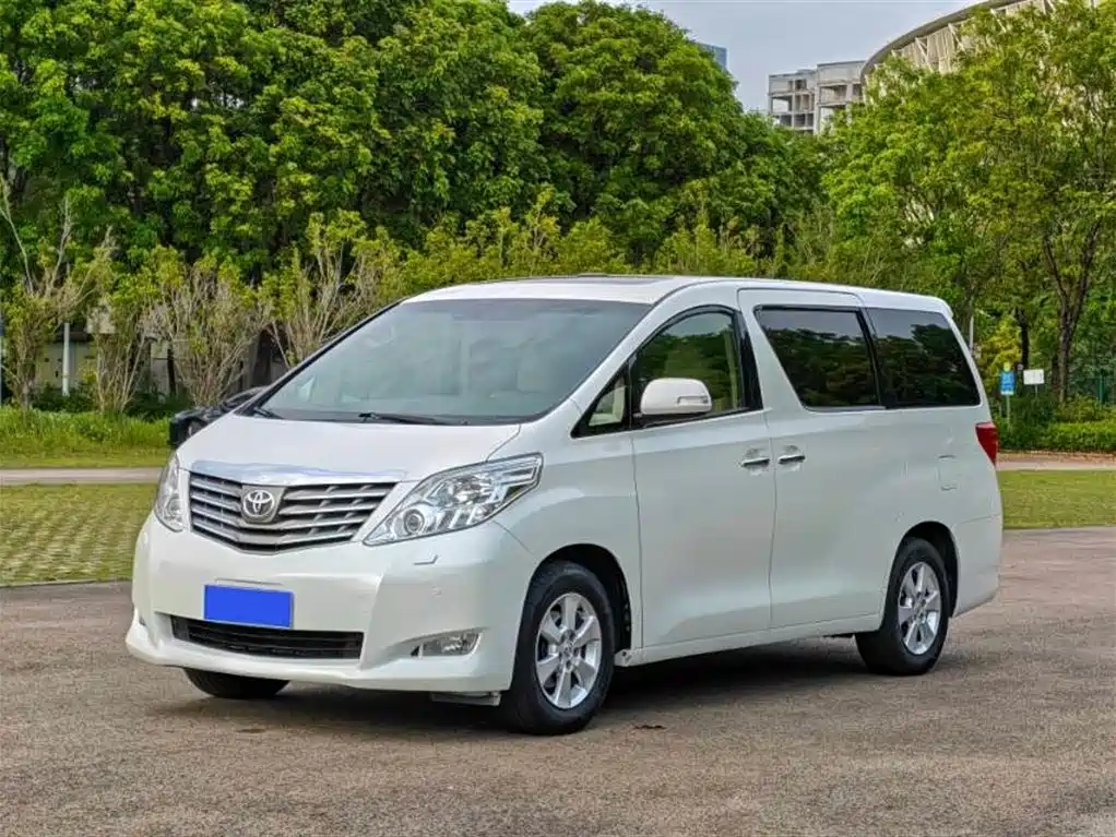 Toyota Alphard 2011 3.5L Luxury Edition фото 3