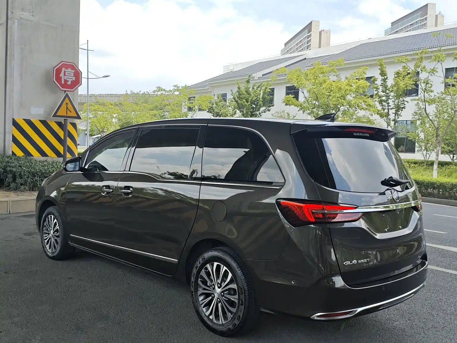 Фото 6 - Buick GL8
