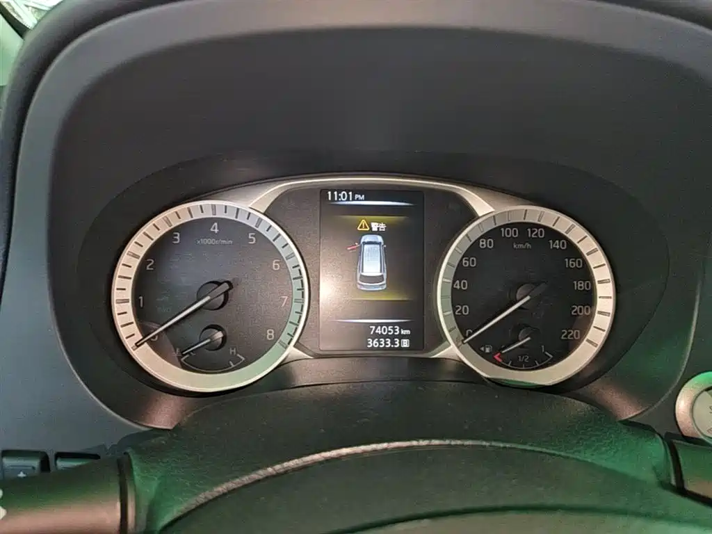 Nissan Terra 2018 2018 2.5L Automatic 2WD Luxury Edition