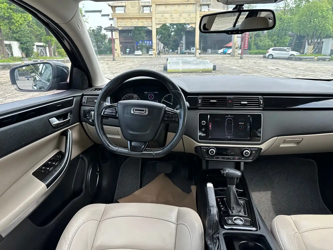Qoros 3 2016 2014 Model Sedan 1.6T Automatic Premium
