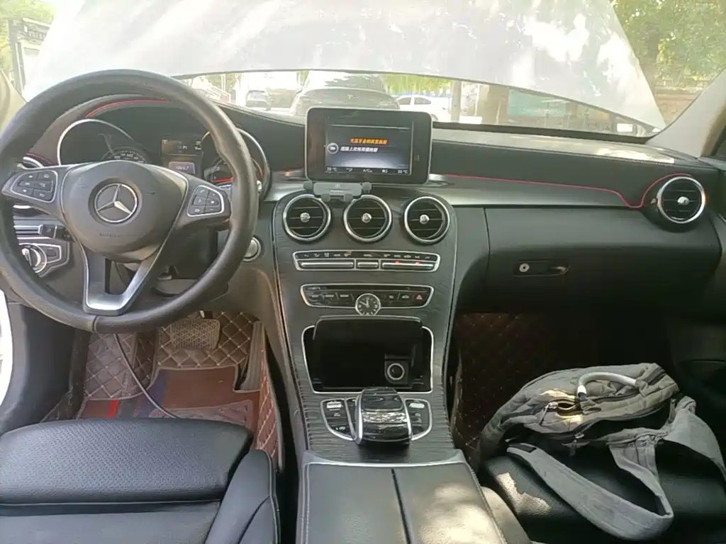 Фото 13 - Mercedes-Benz C-Class
