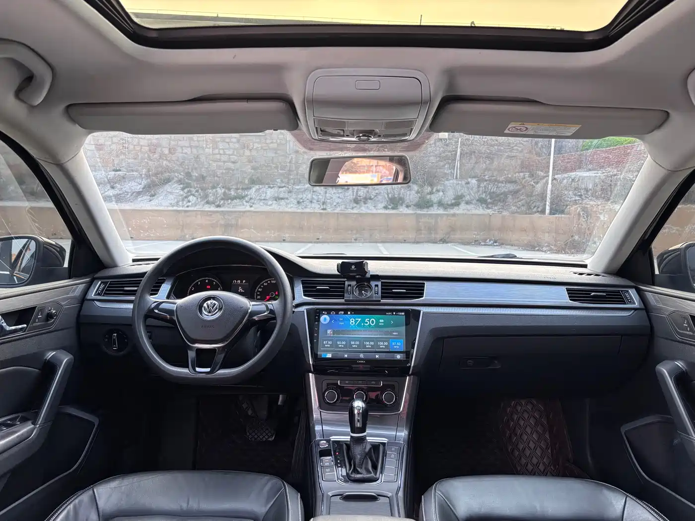 Volkswagen Passat 2015 1.8TSI Automatic Prestige Edition фото 11