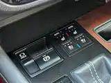 Фото 19 - Lexus RX