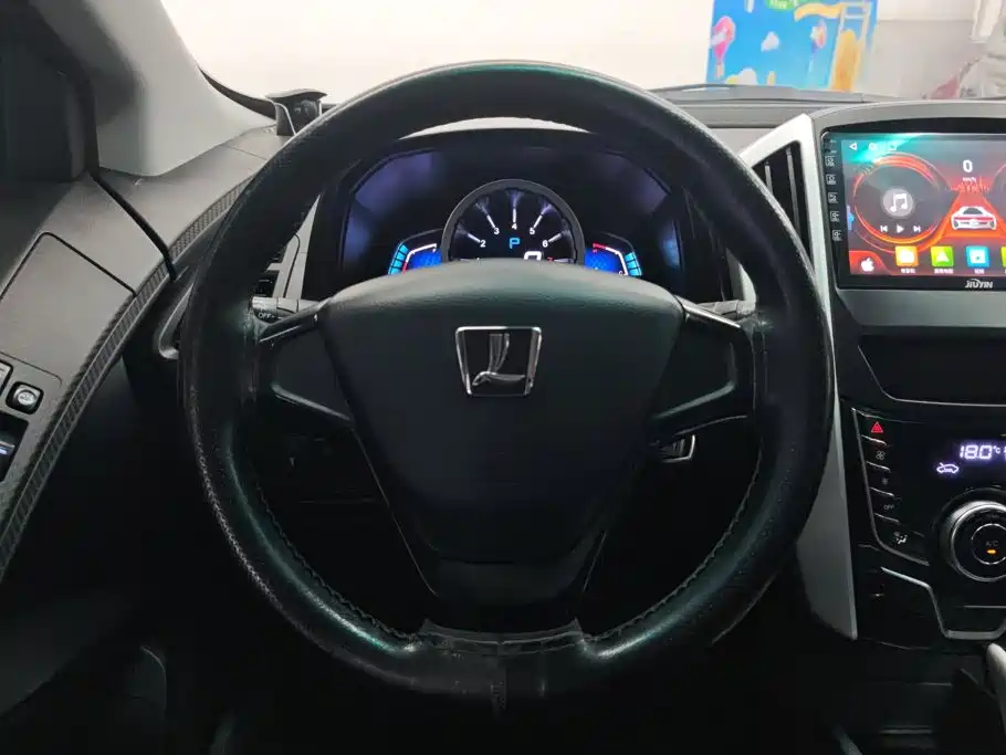 Luxgen U6 SUV 2016 2015 1.8T Innovation Upgrade