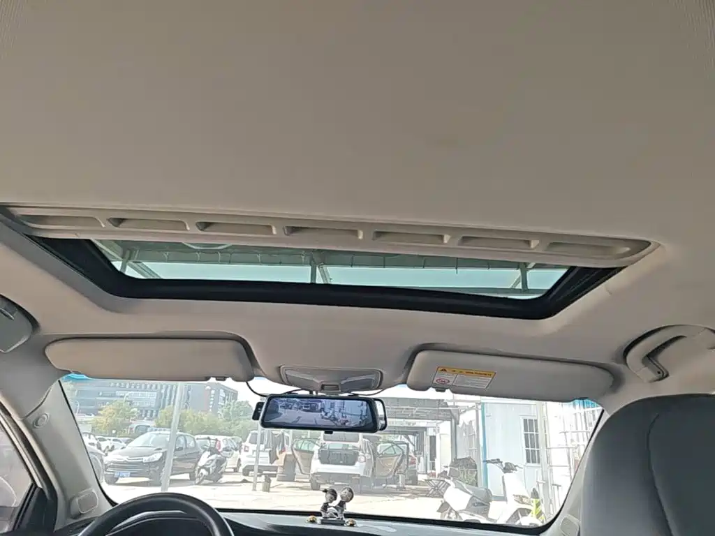 Roewe 360 2017 2017 1.5L Auto Luxury Edition