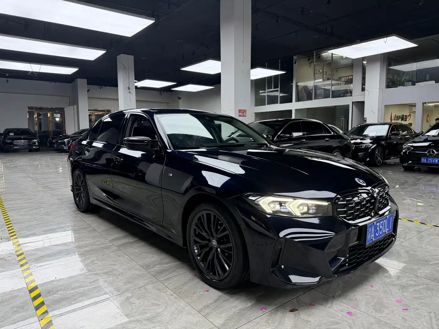 BMW 3 Series 2024 325Li M Sport Shadowline Package фото 3