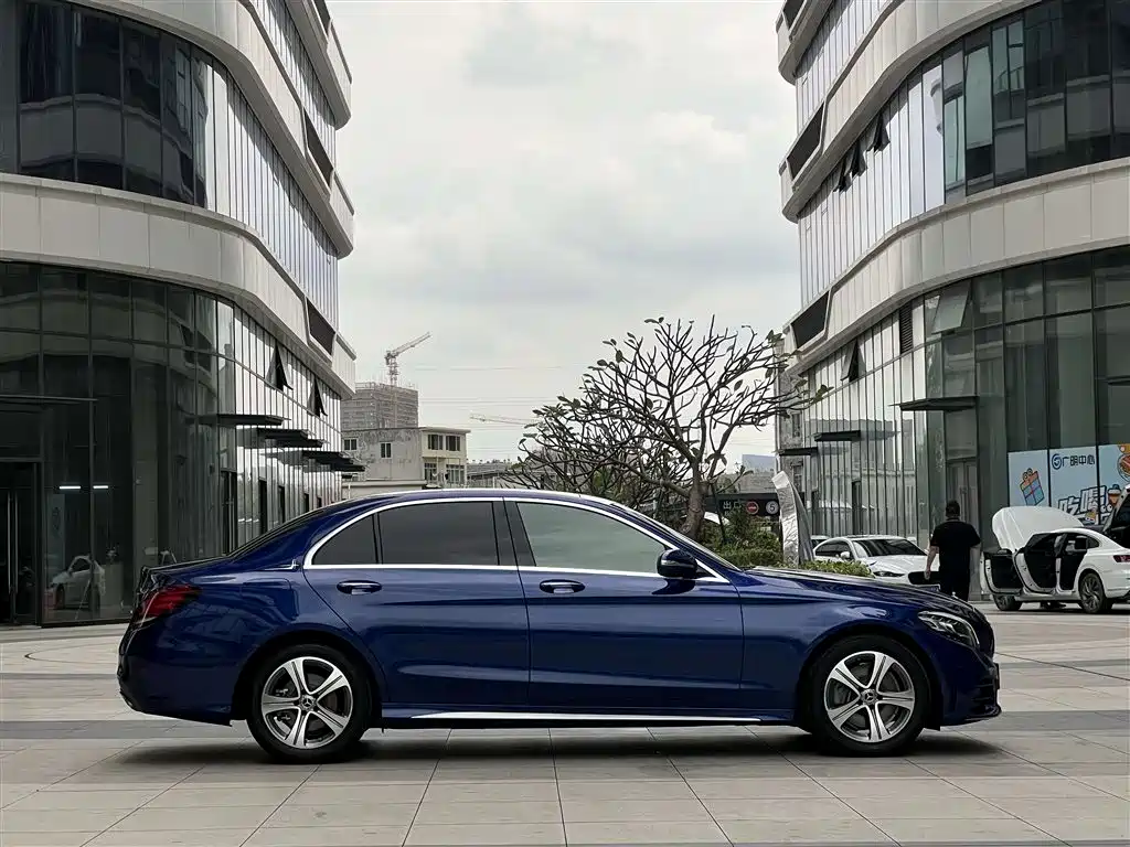 Mercedes-Benz C-Class 2020 C 260 L Sport фото 30