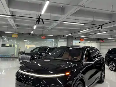 Li Auto L8