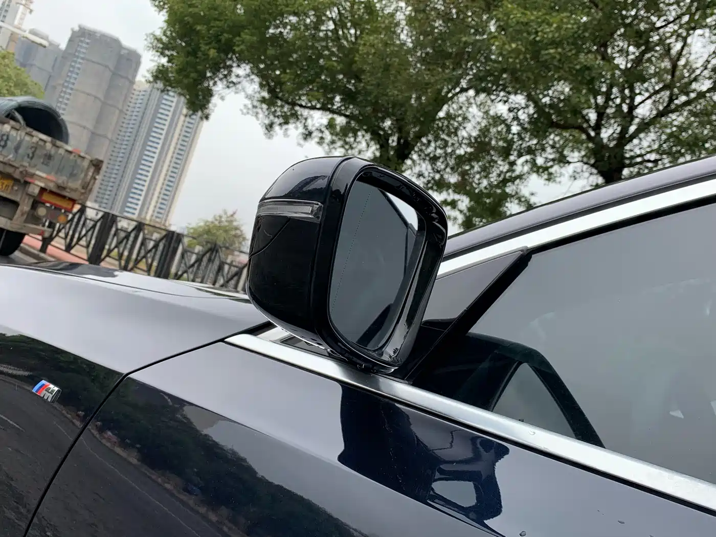 BMW 3 Series 2024 325i M Sport Package фото 8