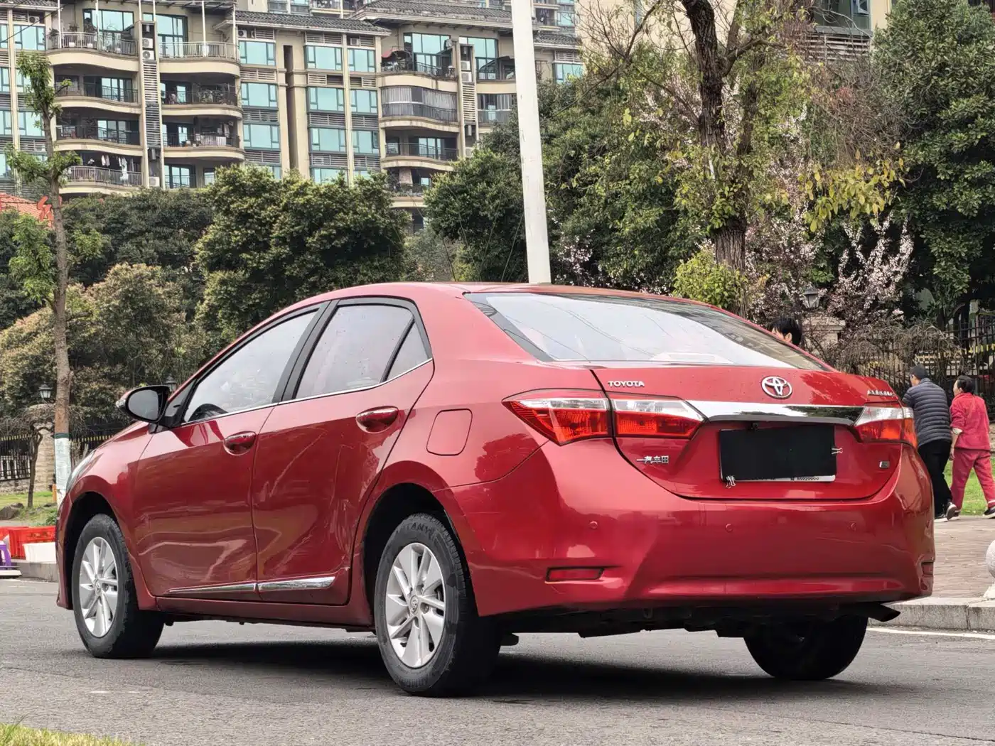 Toyota Corolla 2014 1.6L CVT GL-i фото 12
