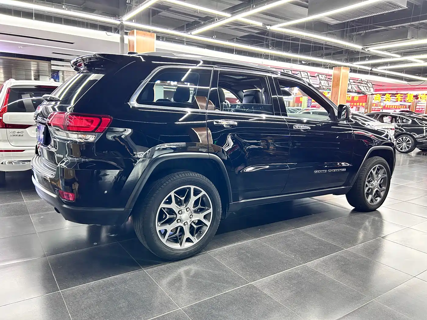 JEEP GRAND CHEROKEE