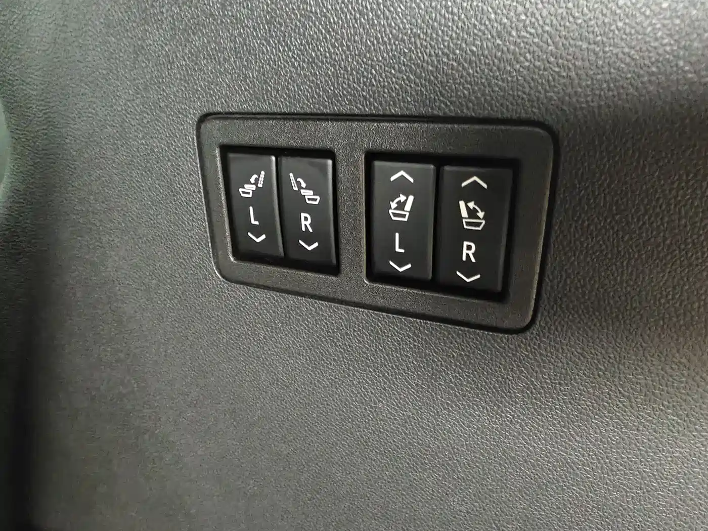 Buick Enclave 2022 652T 4WD Premium 7-Seater фото 25