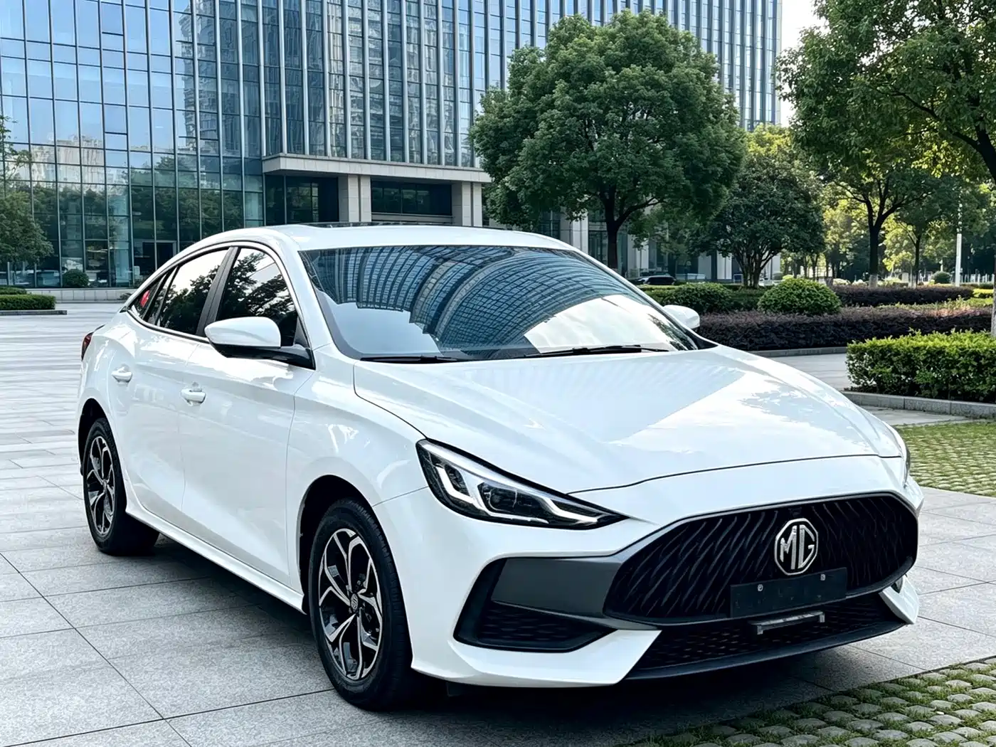 Photo 3 - MG MG5