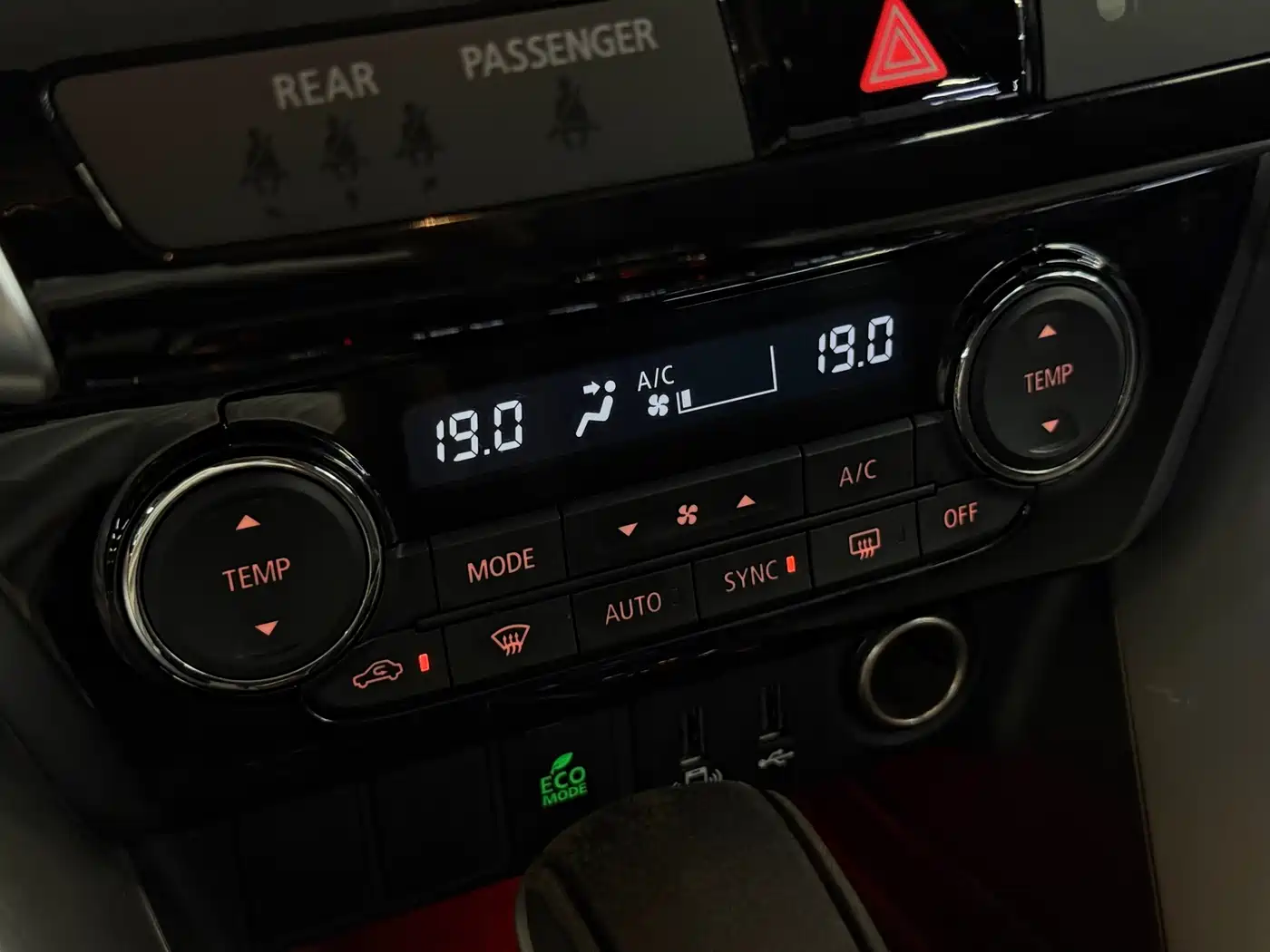 Mitsubishi Eclipse Cross 2018 1.5T CVT AWD True Self Edition фото 14