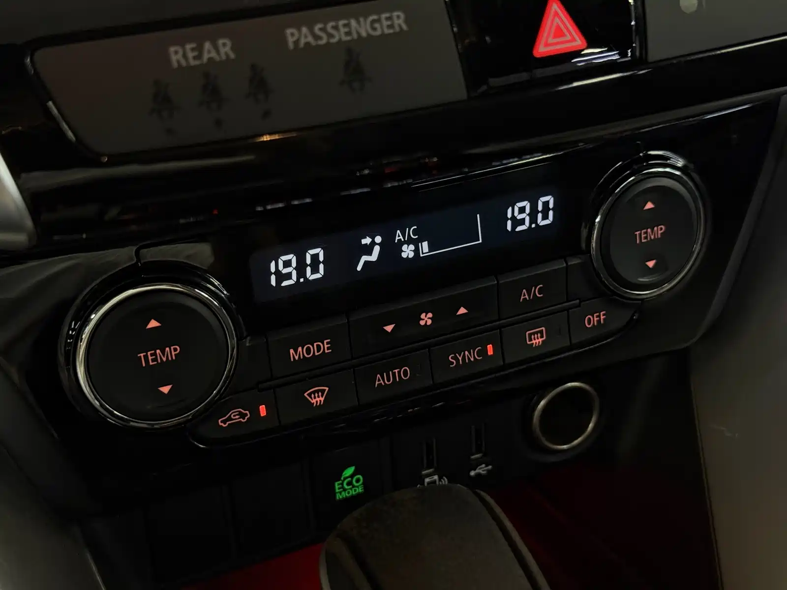 Photo 14 - Mitsubishi Eclipse Cross