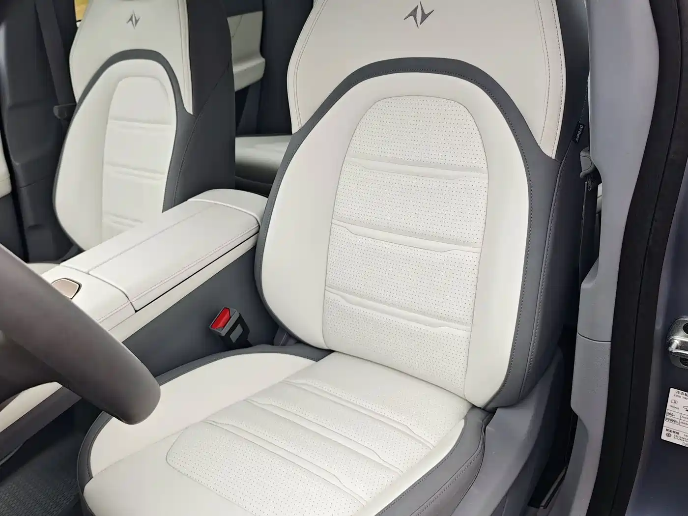 Dongfeng Yipai eπ007 2024 2024 Pure Electric 540 AWD Max Edition
