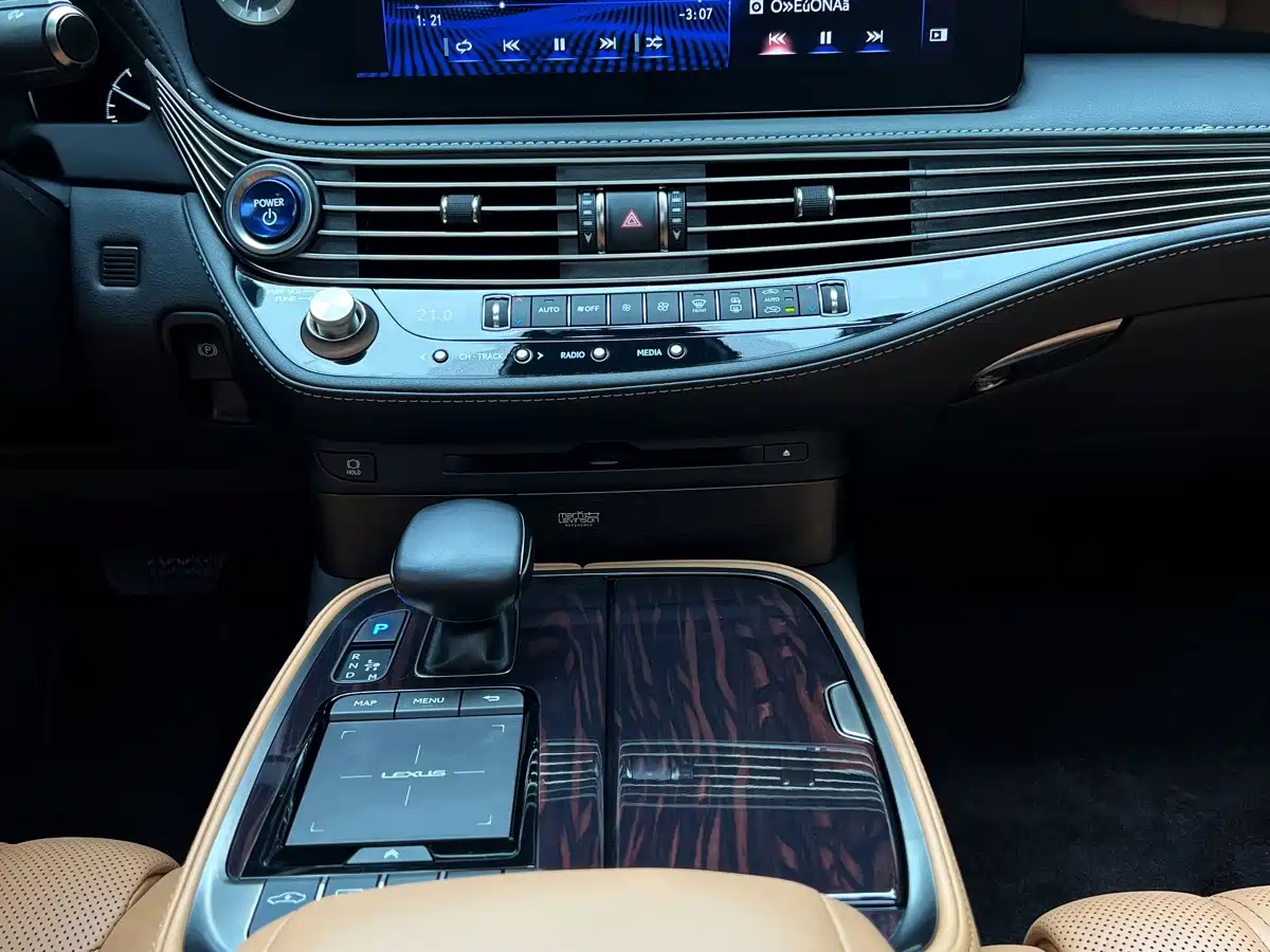 Lexus LS 2022 2021 500h Luxury Edition