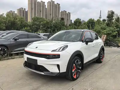 Lynk & Co 06