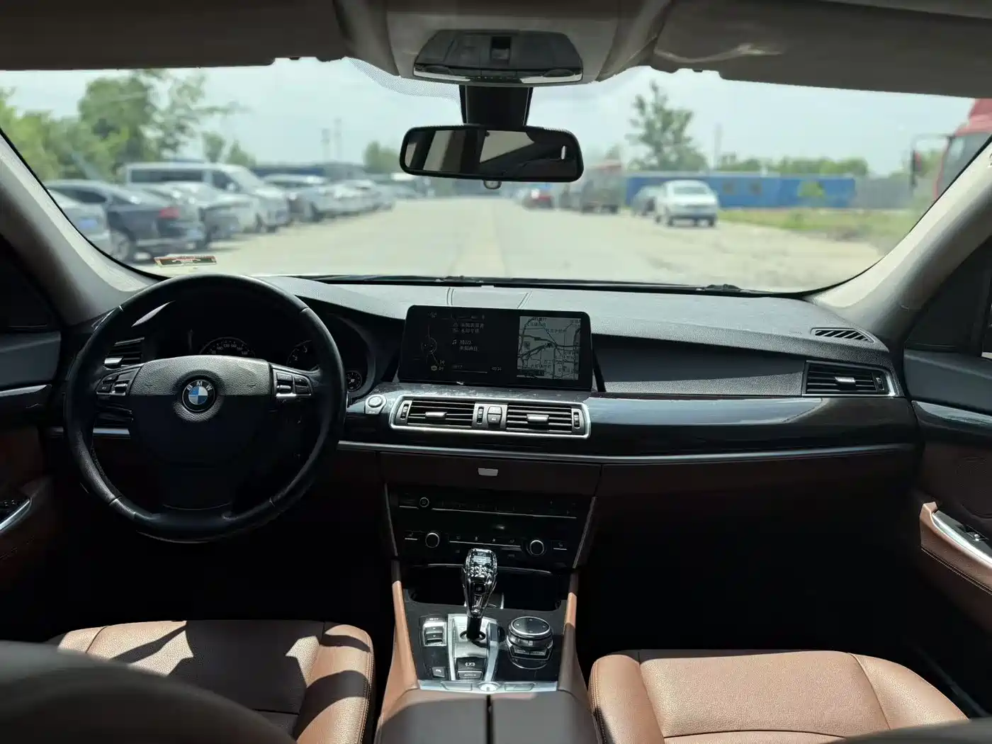 BMW 5 Series GT 2014 528i Leading фото 7