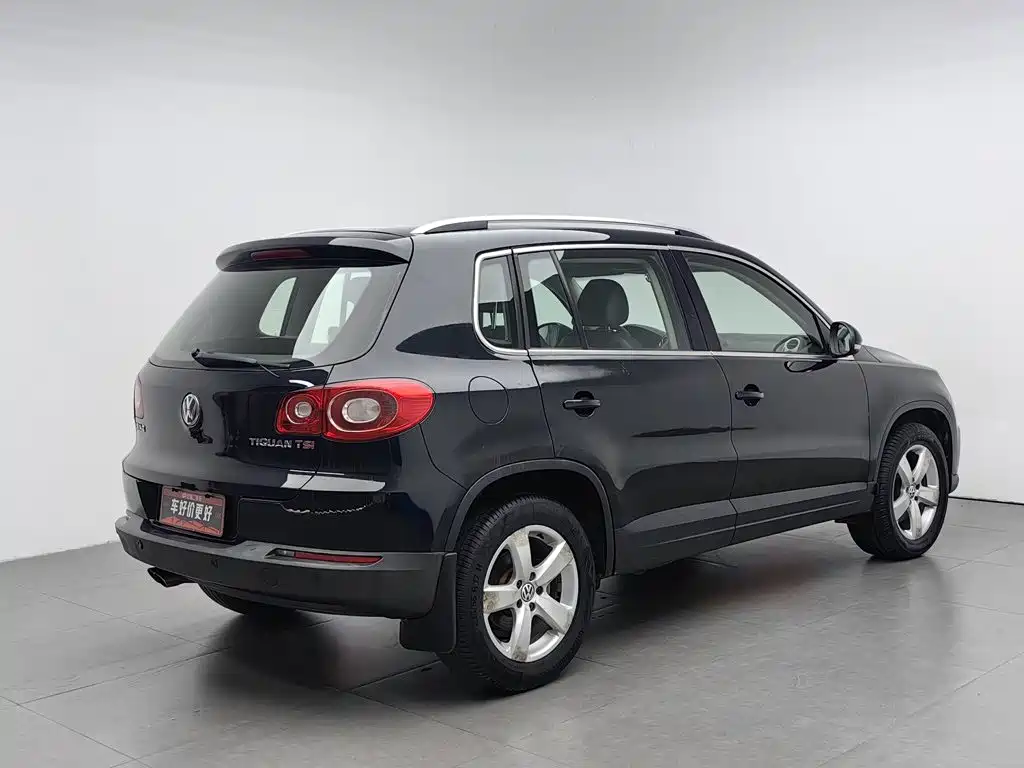 Фото 2 - Volkswagen Tiguan