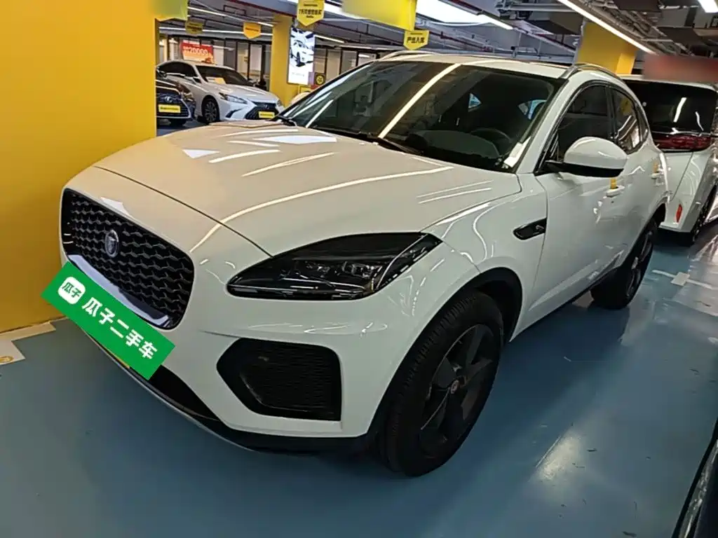 Фото 1 - Jaguar E-PACE
