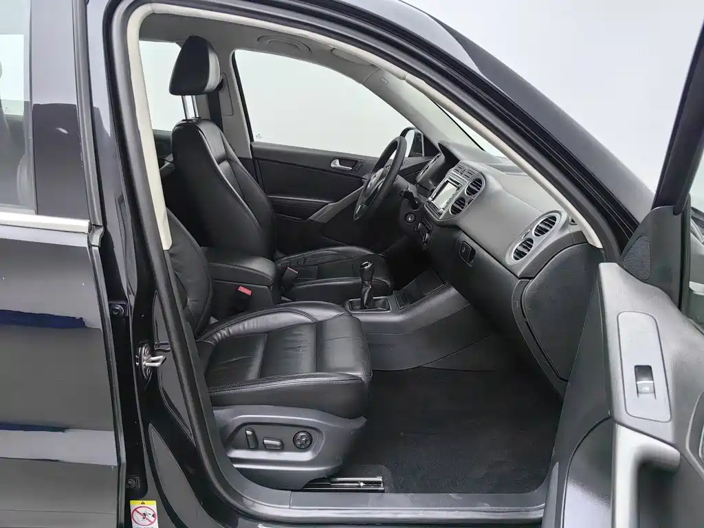 Фото 23 - Volkswagen Tiguan