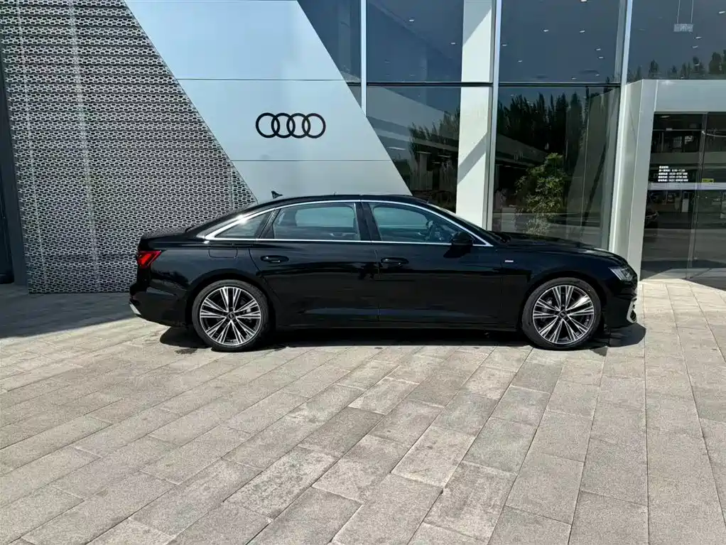 Audi A6L 2025 45 TFSI Premium Sport фото 4