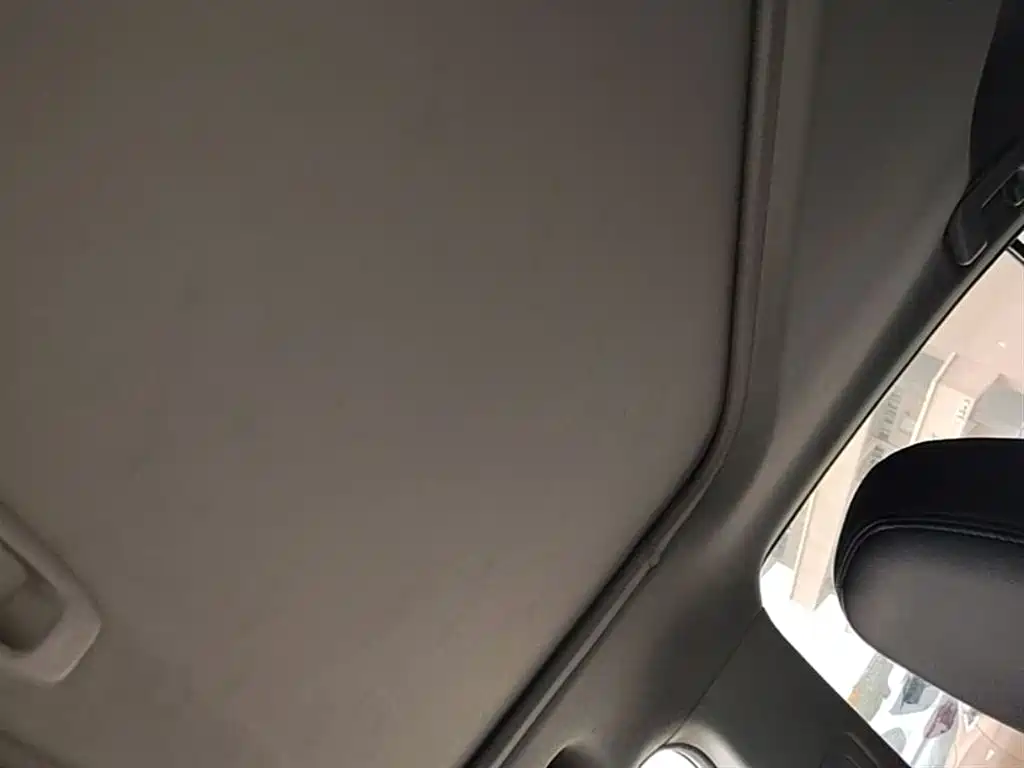 Toyota RAV4 Rongfang 2015 2.0L CVT 2WD Trend Edition фото 18