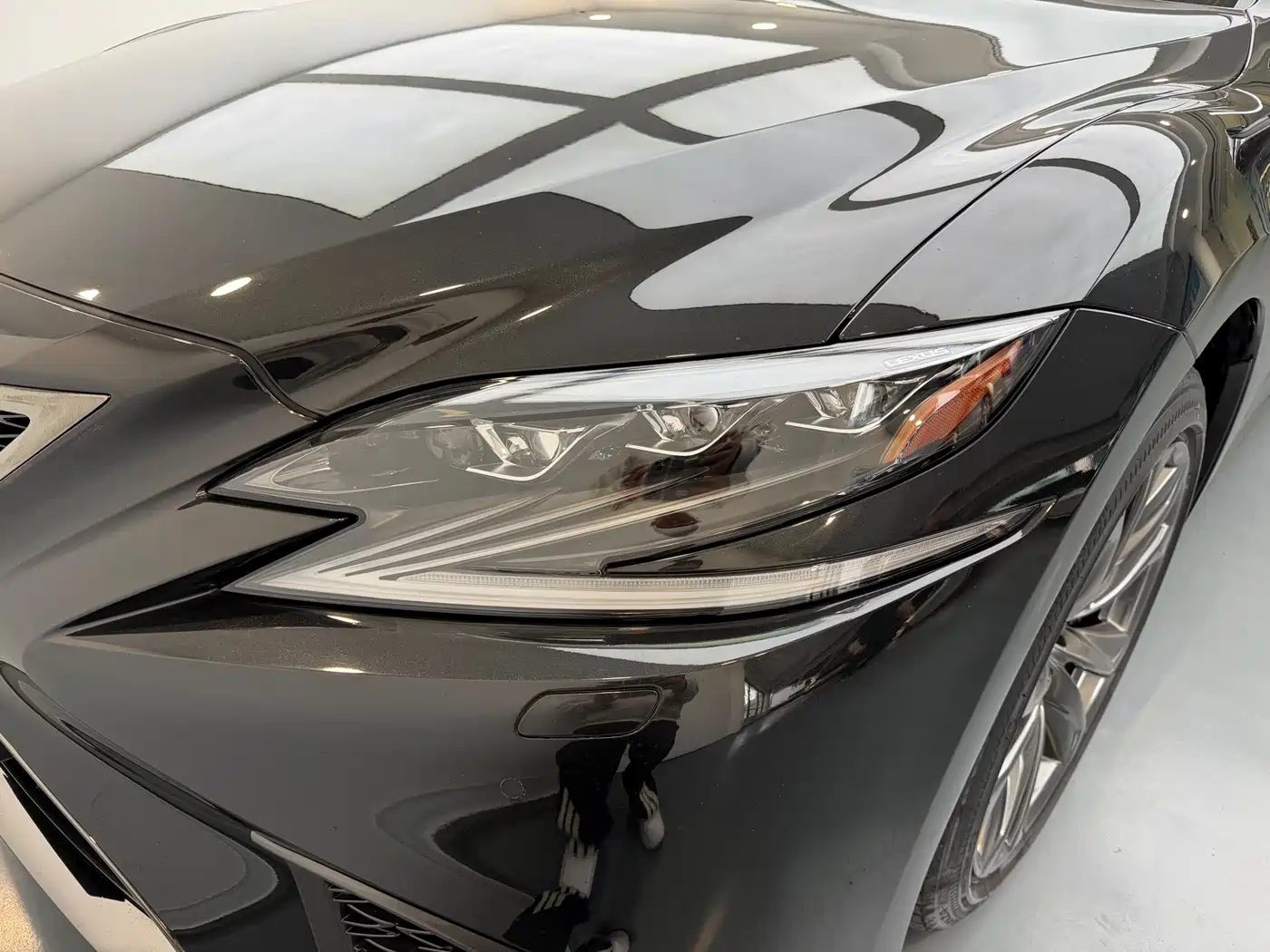 Lexus LS 2018 500h F SPORT China V фото 14
