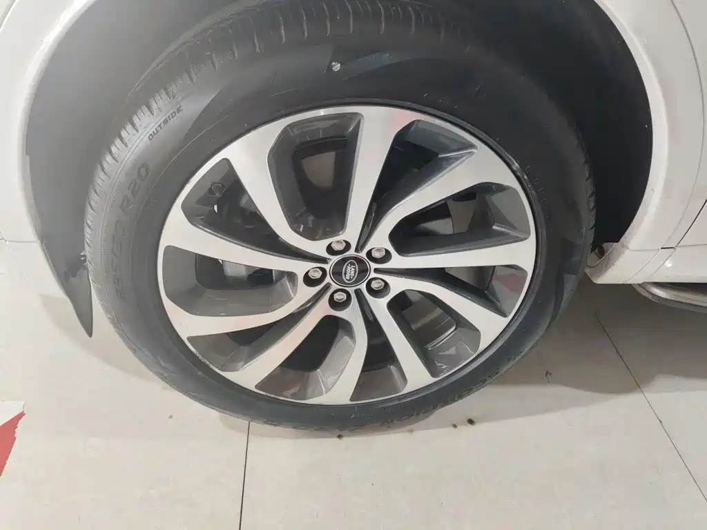 Фото 25 - Land Rover Discovery Sport