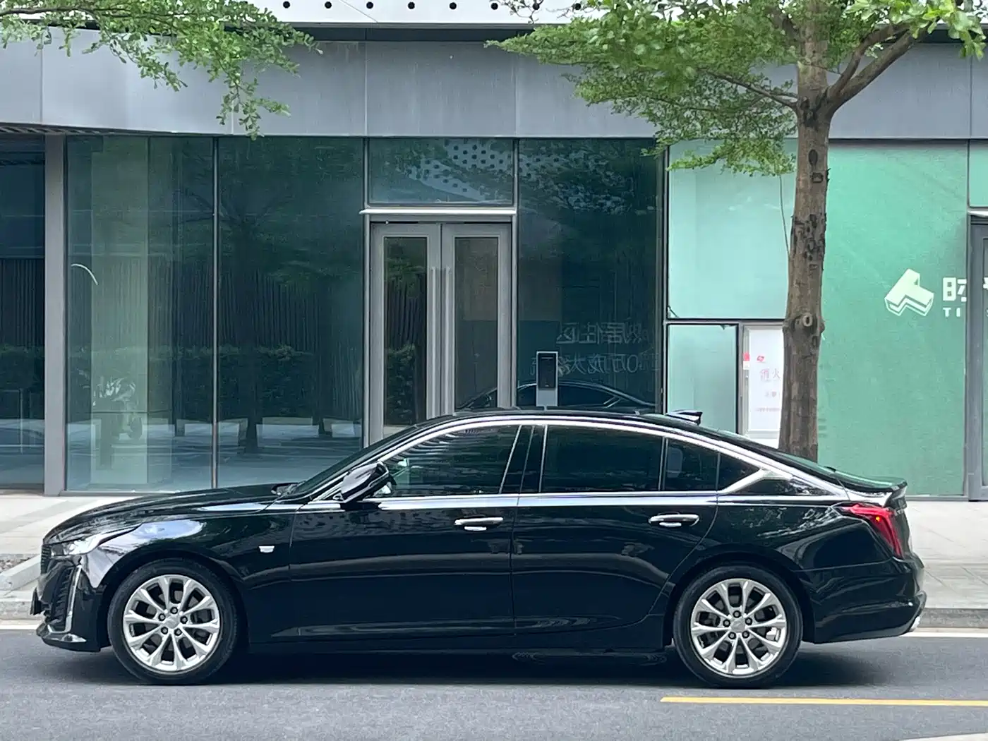 CADILLAC CT5