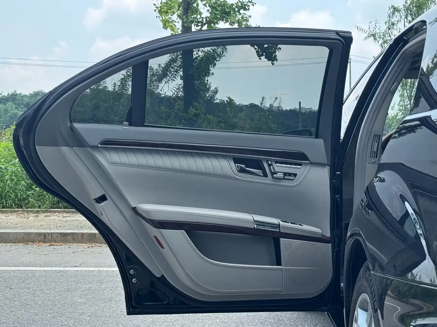 Mercedes-Benz S-Class 2011 2010 S 600 L