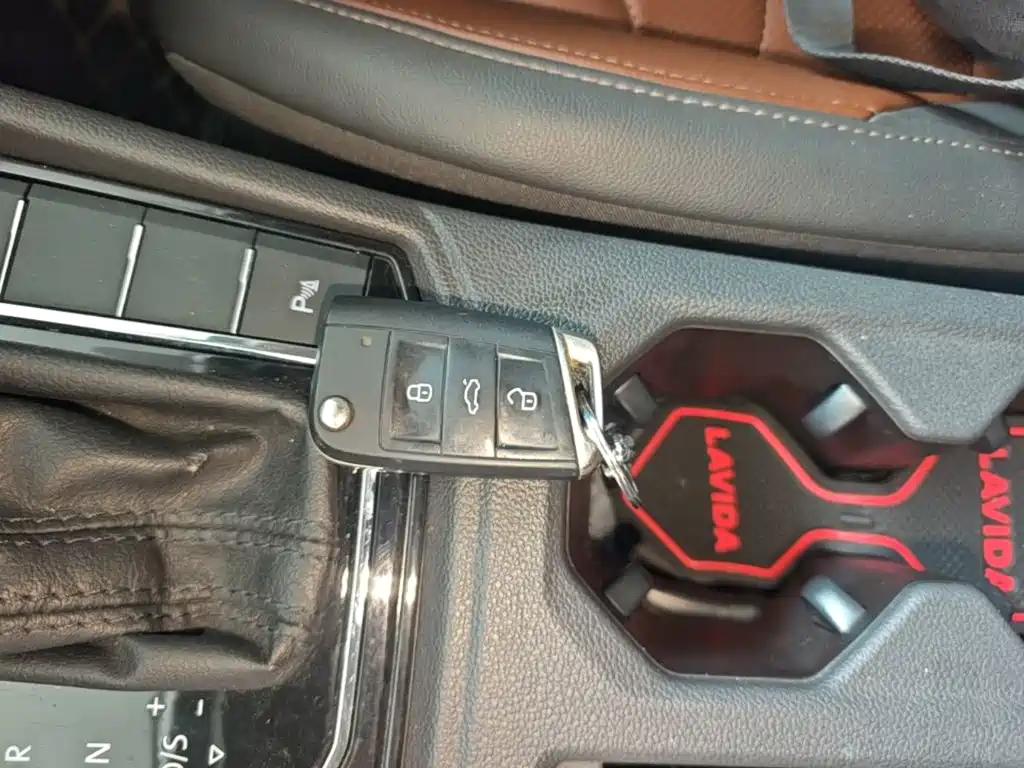 Фото 9 - Volkswagen Lavida