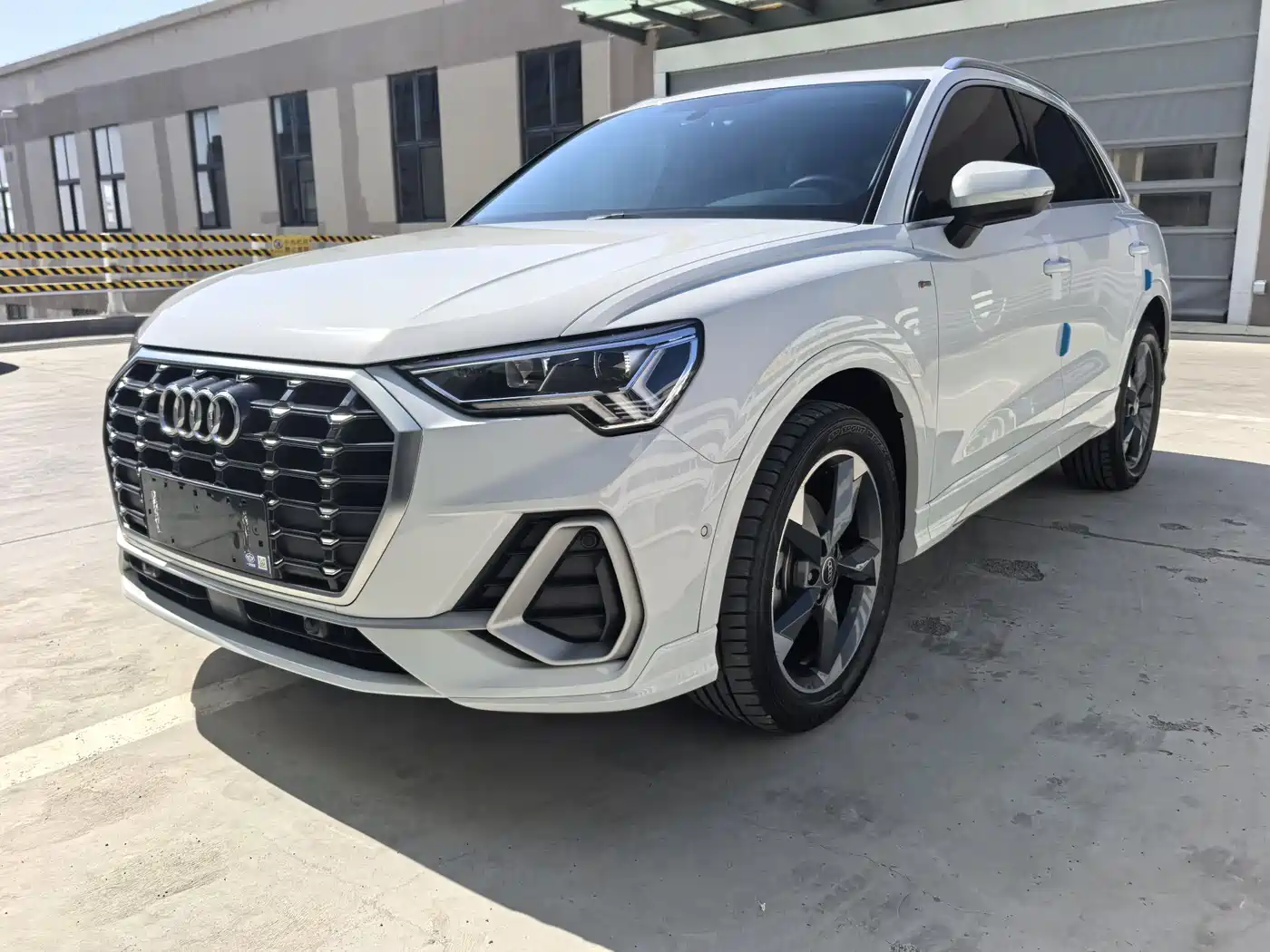 Audi Audi Q3 2023 35 TFSI Fashion Dynamic (1.4T)