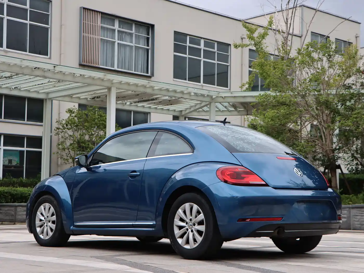 Volkswagen Beetle 2017 180TSI Enjoy фото 4