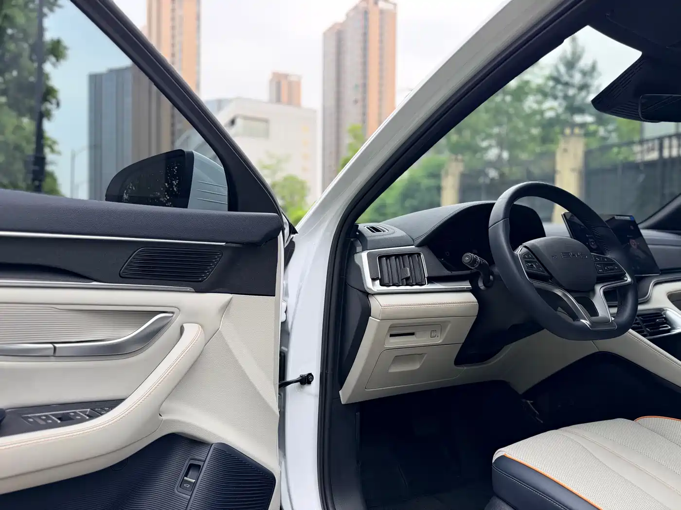 BYD Song PLUS PHEV 2023 Champion Edition DM-i 110KM Flagship PLUS фото 7