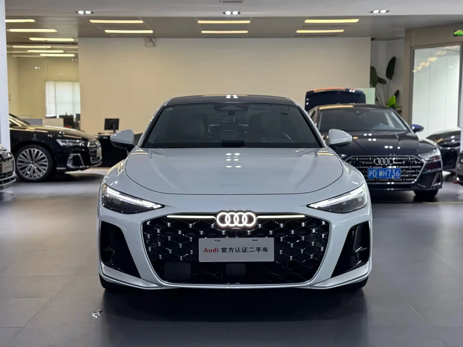 Фото 2 - Audi A6L