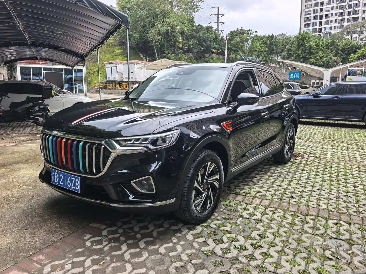 Hongqi HS5 2022 2.0T Smart Connect Premium Edition