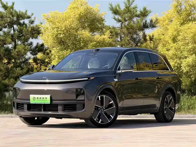 Li Auto Li L8 2025