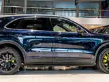 Photo 4 - Porsche Cayenne New Energy