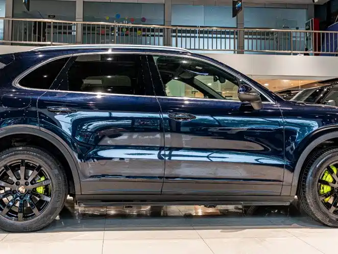 Photo 4 - Porsche Cayenne New Energy