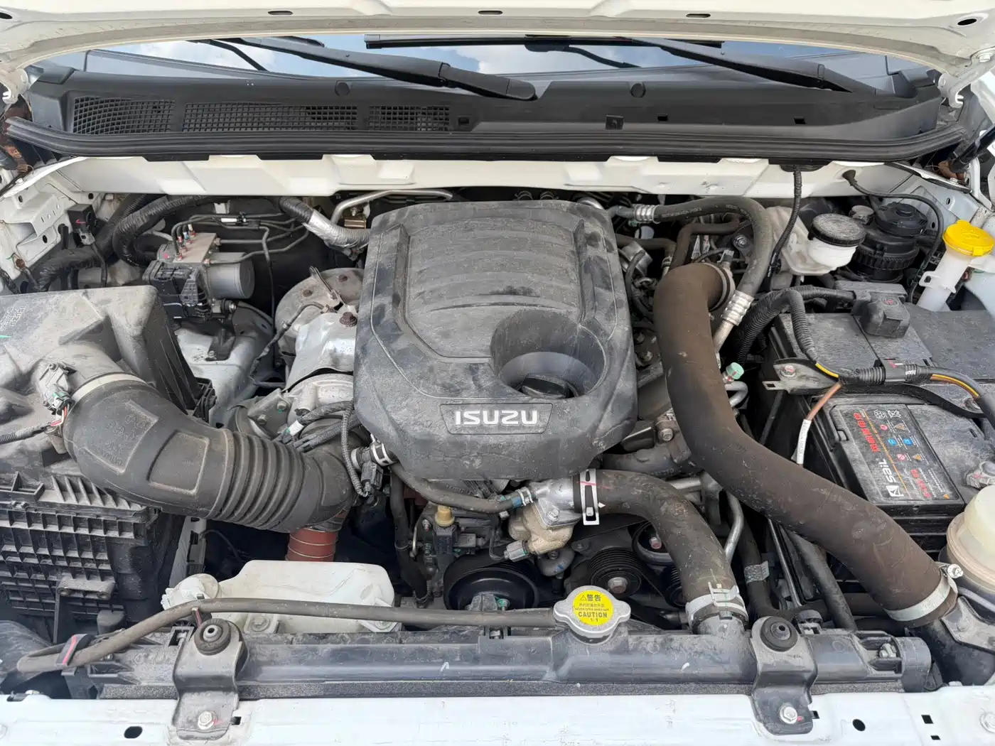 Isuzu mu-X Ranger 2022 2020 Model 1.9T Diesel Automatic 4WD Premium Edition 7-Seater China VI