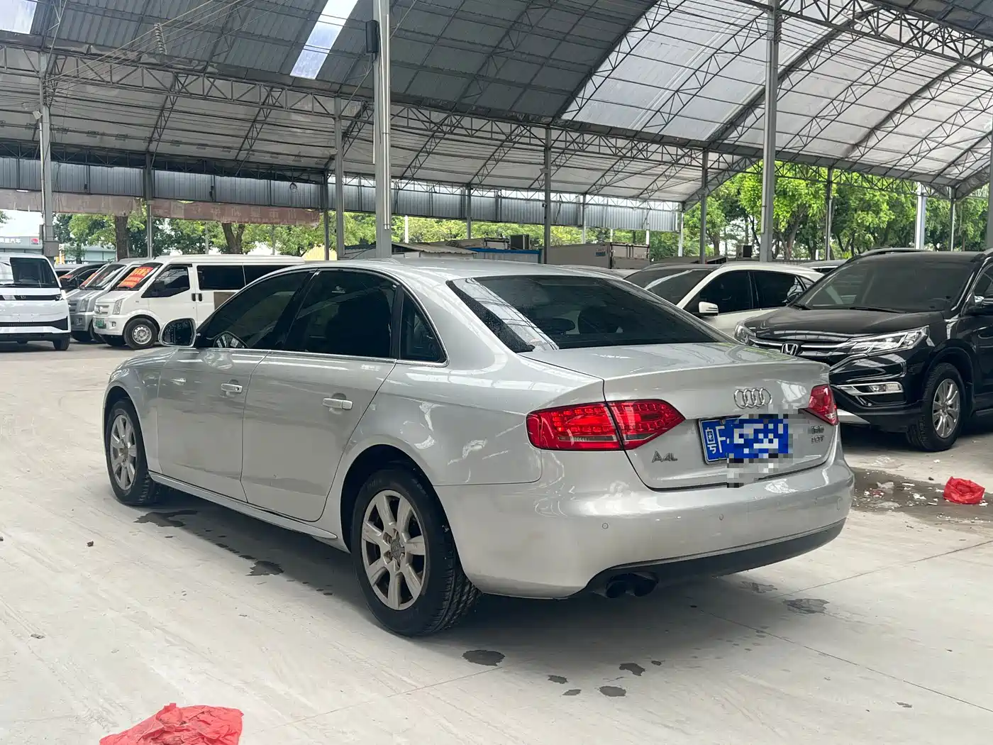 Фото 5 - Audi A4L