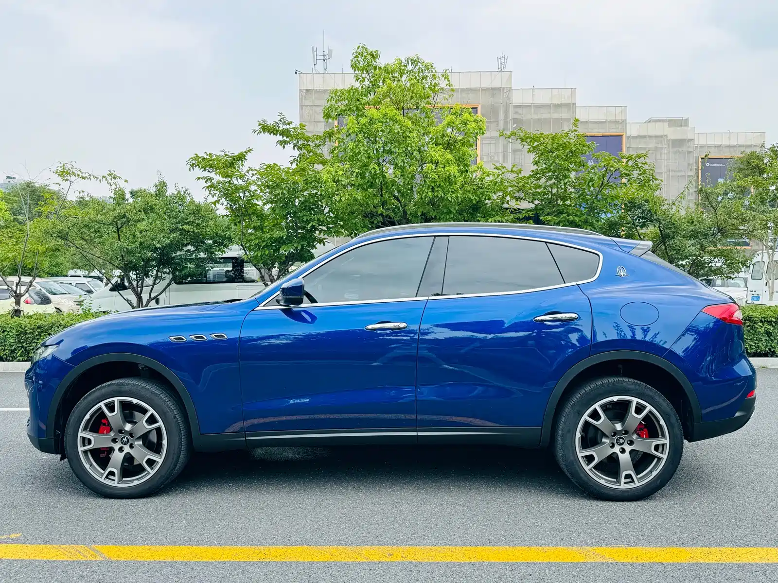 Photo 13 - Maserati Levante