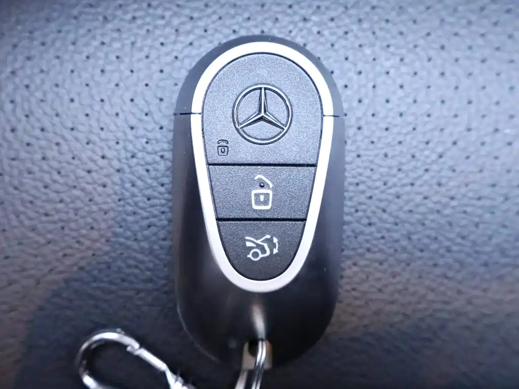 Фото 25 - Mercedes-Benz C-Class