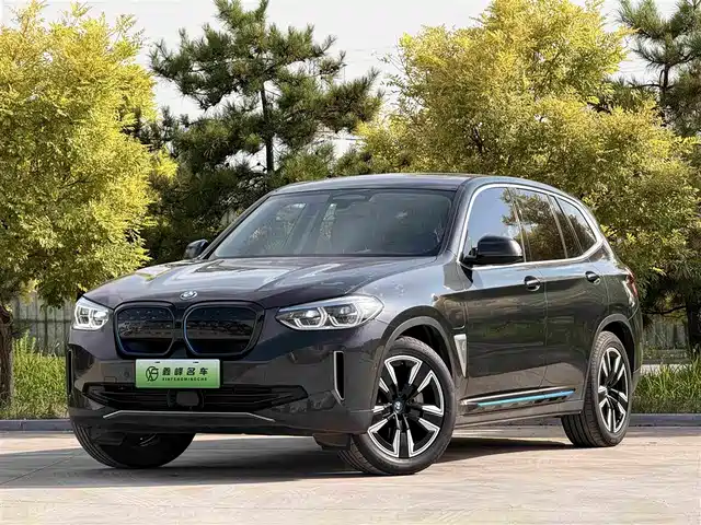 BMW iX3 2021