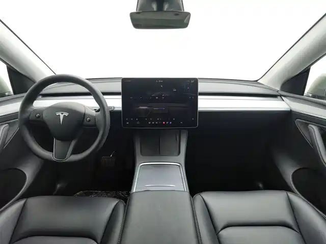 Tesla Model Y 2023 Long Range All-Wheel Drive Edition — фото 5