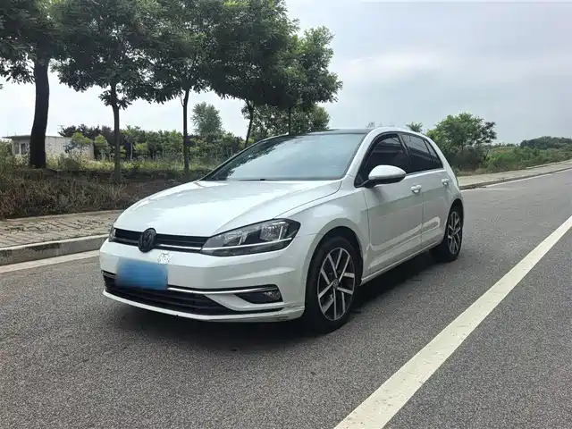  Volkswagen Golf 2018 230TSI Automatic Luxury